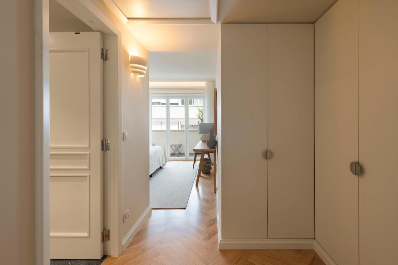 Emporium Deluxe 3Br Apartment W/ Private Parking By Lovelystay 포르투 외부 사진