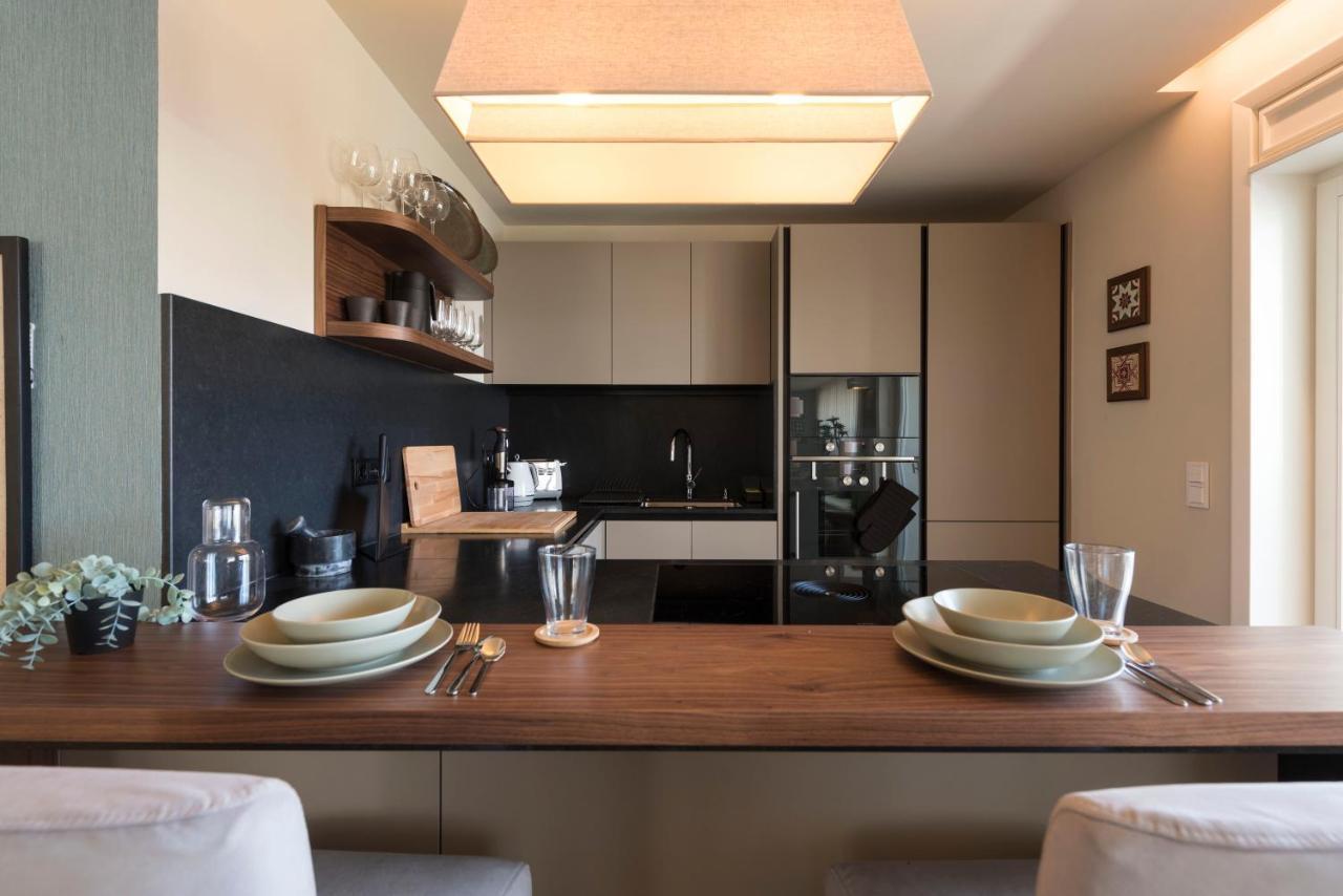 Emporium Deluxe 3Br Apartment W/ Private Parking By Lovelystay 포르투 외부 사진
