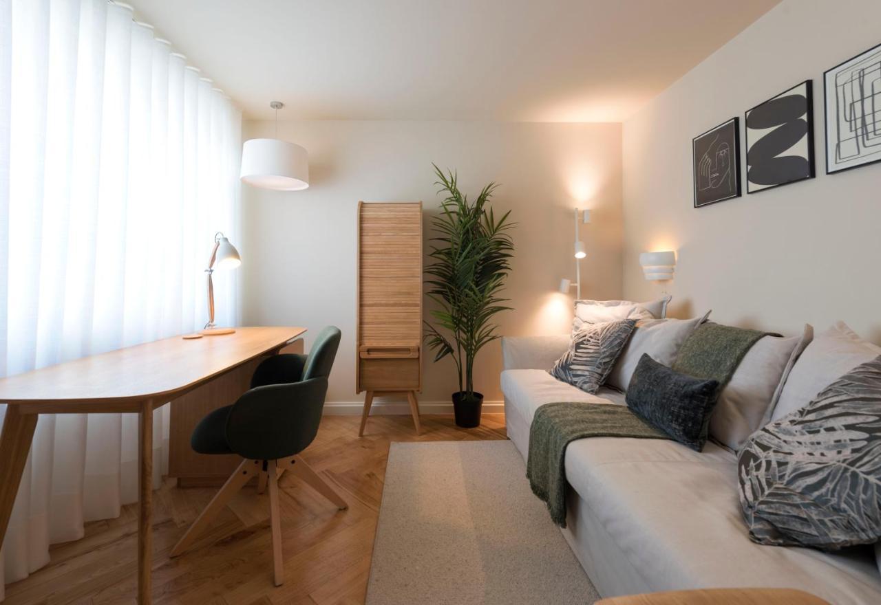 Emporium Deluxe 3Br Apartment W/ Private Parking By Lovelystay 포르투 외부 사진