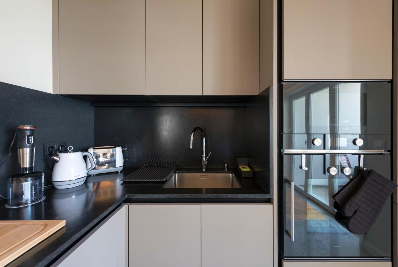 Emporium Deluxe 3Br Apartment W/ Private Parking By Lovelystay 포르투 외부 사진