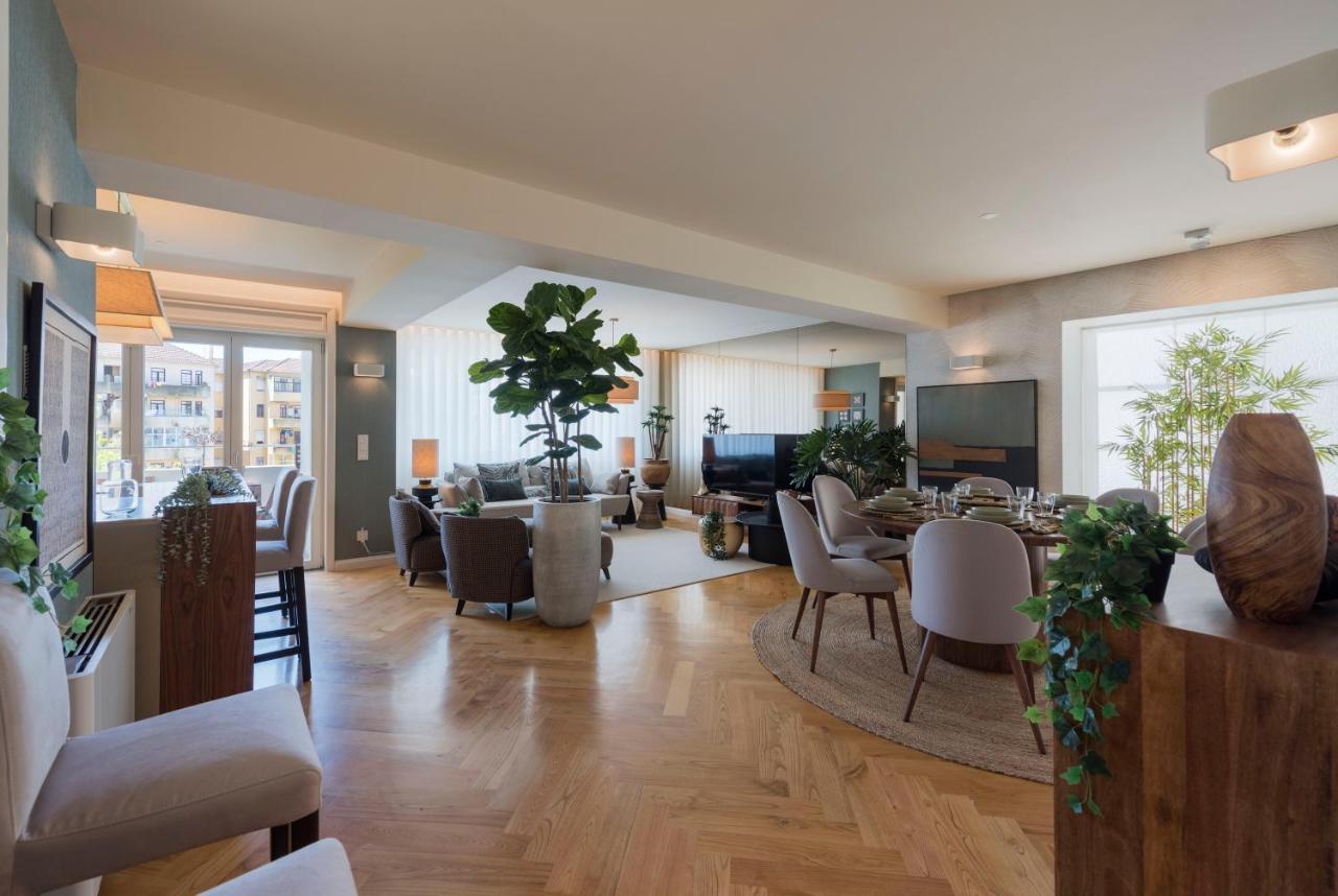 Emporium Deluxe 3Br Apartment W/ Private Parking By Lovelystay 포르투 외부 사진